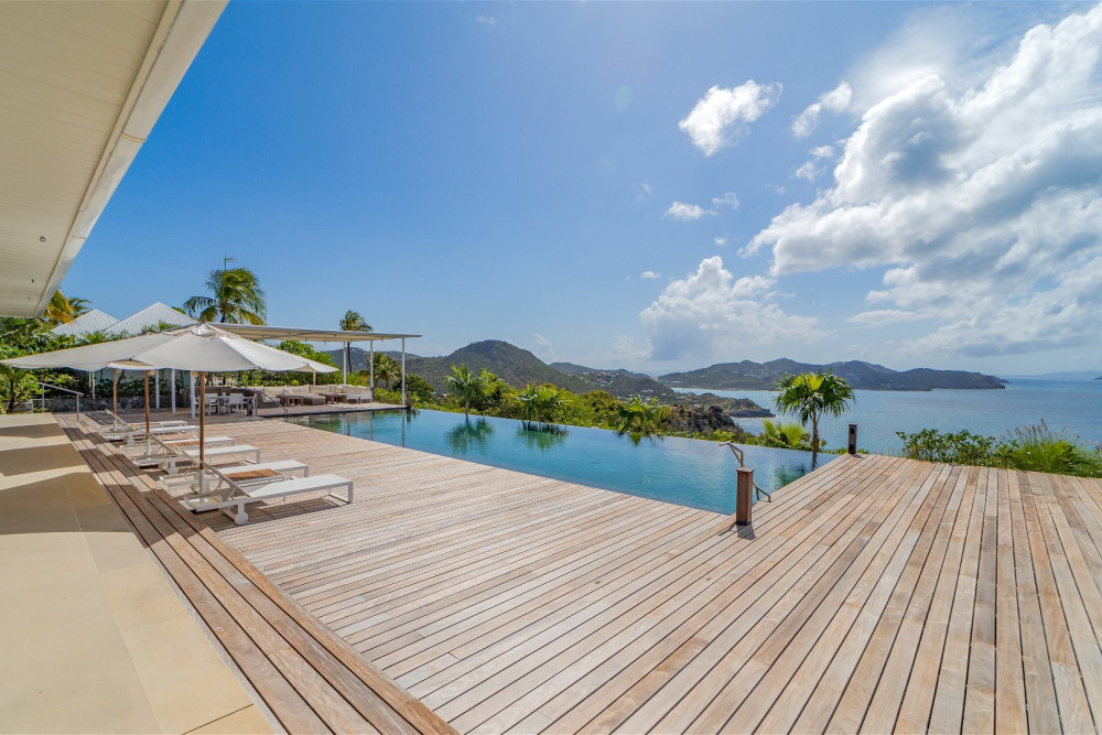Villa Bow