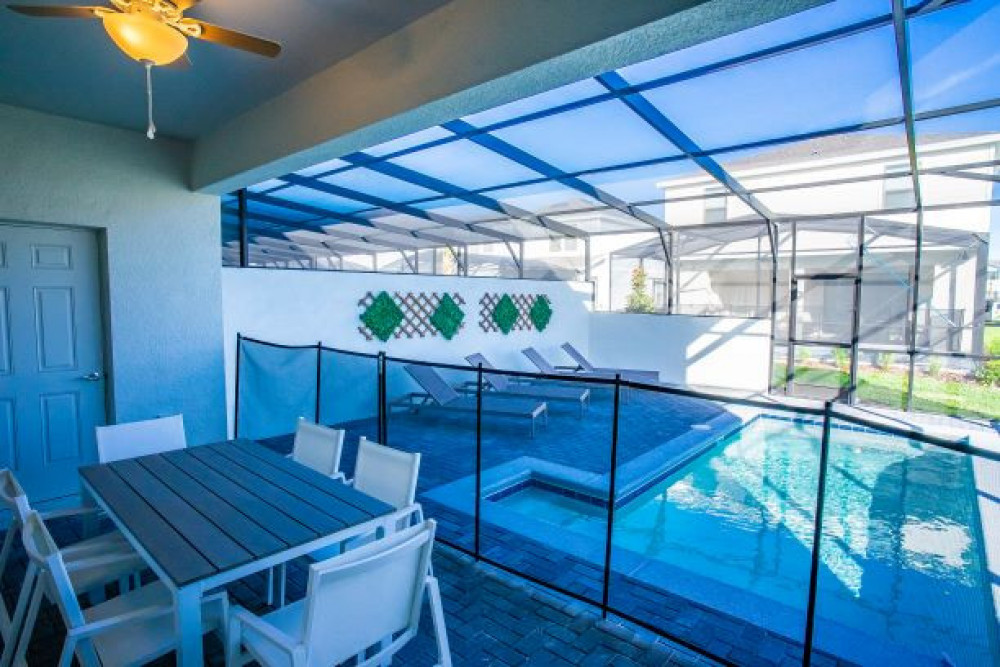 Windsor at Westside 1272