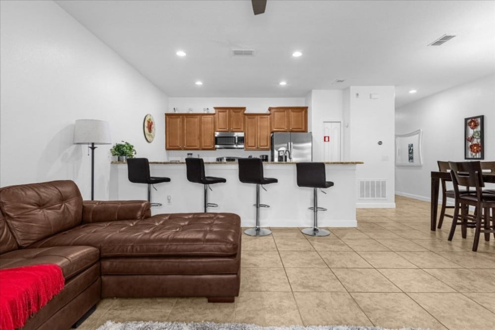 Paradise Palms Resort 330