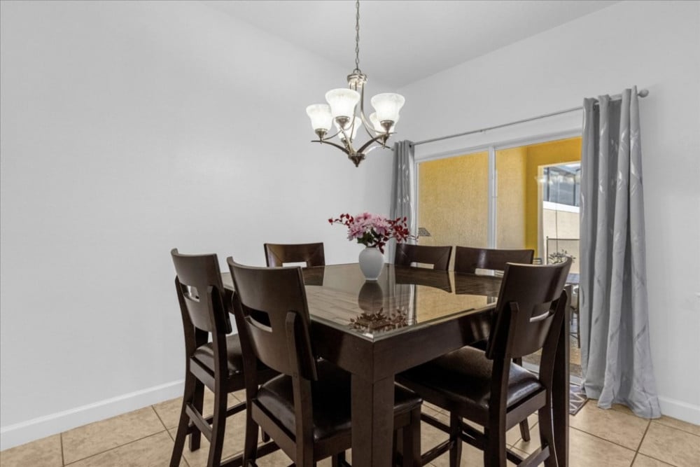 Paradise Palms Resort 330